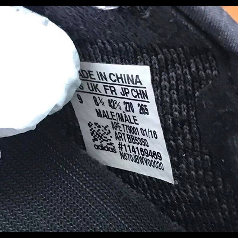 YEEZY 350 “PIRATE BLACK” 2016 - Picture 4 of 6